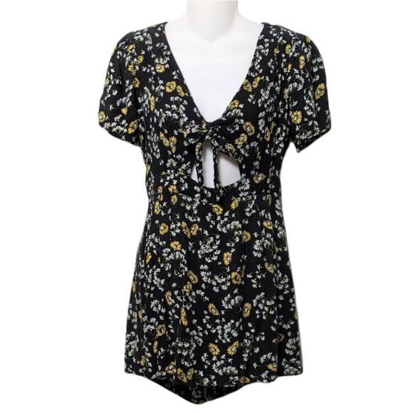 FREE PEOPLE Jinx Black Floral Print Tie-Front Romper - Picture 2 of 10